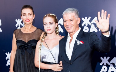 Олег Газманов вышел в свет с похорошевшей 13-летней дочерью