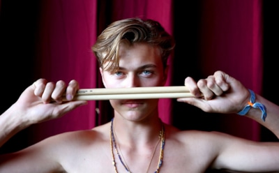 Самый красивый манекенщик Лаки Блю Смит стал отцом в первый раз