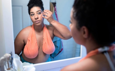 Полотенце-бюстгальтер стало новым модным трендом