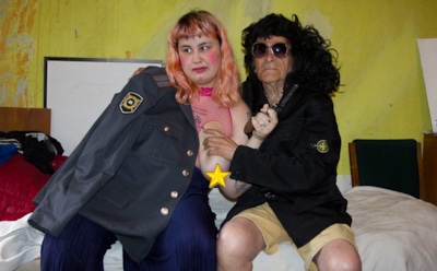 Художница из Москвы тайно напоила гостей выставки менструальной кровью