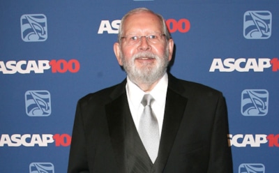 После 27 лет работы уволили композитора «Симпсонов»