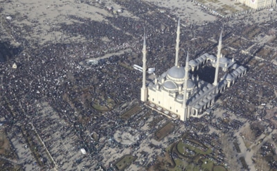 В Грозном проходят многотысячные митинги в поддержку мусульман Мьянмы