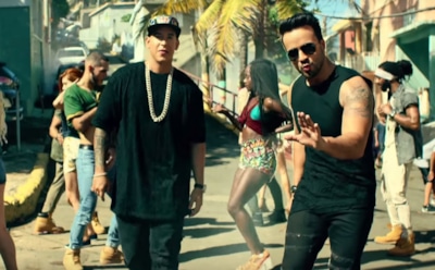 Житель Японии сыграл хит Despacito на калькуляторах