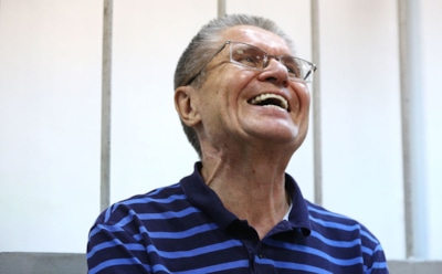 Водитель Улюкаева рассказал, что министр вынес из «Роснефти»