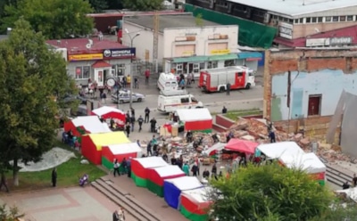 При обрушении стены кинотеатра в Балашихе пострадали 10 человек
