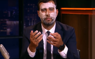 Ургант измазался пометом и пошутил над Соловьевым