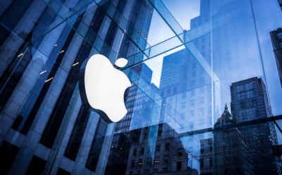 Стало известно, сколько Apple заработала на продаже iPhone