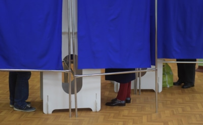 В Москве кандидат в депутаты покусал членов избирательной комиссии