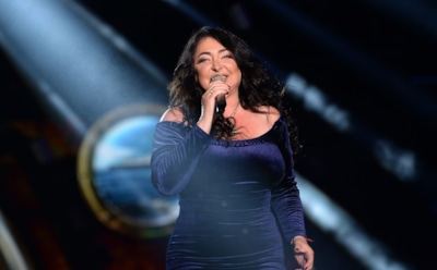 Певица Лолита разрыдалась на сцене «Новой волны»