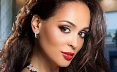 Анна Калашникова удивила прозрачным платьем на «Новой волне»