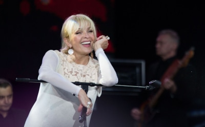 63-летняя Лайма Вайкуле исполнила танец живота