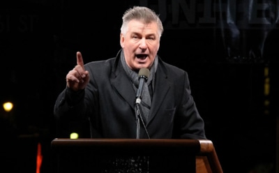 Алек Болдуин получил премию «Эмми» за пародию на Трампа