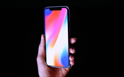 Стало известно, как превратить Android-смартфон в iPhone X