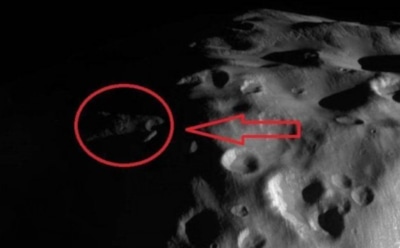 На спутнике Сатурна обнаружили обломки НЛО