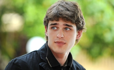 С актера Василия Степанова требуют миллион рублей