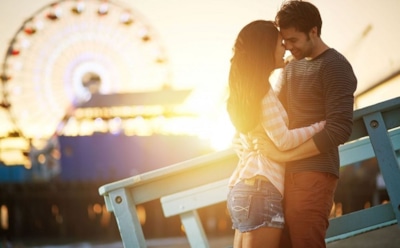 Учёные: для счастья человеку нужны 8 объятий в день