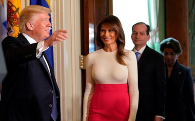 В Сети Меланию Трамп осудили за откровенный наряд