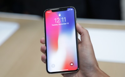 Стали известны неожиданные подробности создания iPhone X