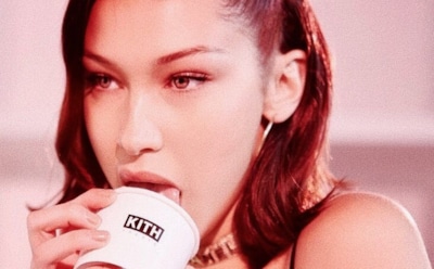 Белла Хадид выложила фото без нижнего белья