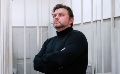 Никита Белых сделал предложение невесте прямо в суде