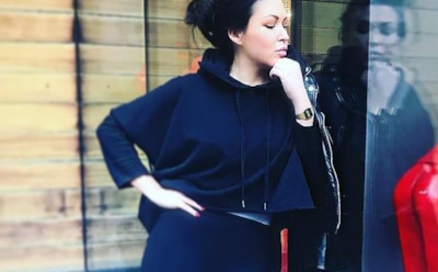 Ирина Дубцова показала пышную грудь в откровенном боди