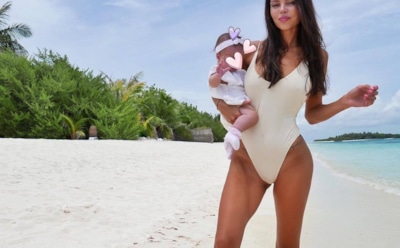 Оксана Самойлова впервые показала лицо младшей дочери