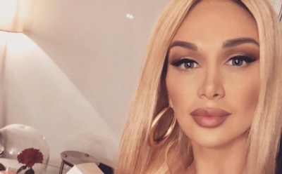 Виктория Лопырева показала соблазнительную фигуру в красном купальнике