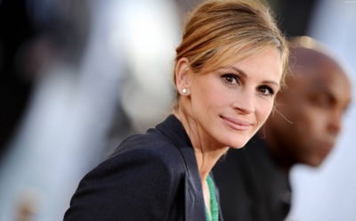 50-летняя Джулия Робертс показала стройные ноги в мини-юбке