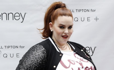 Модель Тесс Холлидей представила коллекцию вечерних нарядов