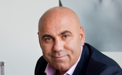 Старое фото Иосифа Пригожина с волосами произвело фурор в Сети