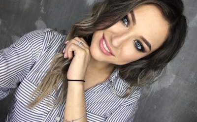 Обманутая Градским участница «Голоса» вынуждена петь в кабаках