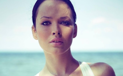 Дарья Астафьева приняла участие в фотосессии без нижнего белья