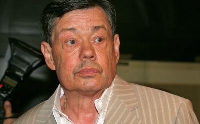 Больного раком Николая Караченцова увезли из России