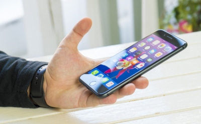 Цена iPhone 8 Plus на 256 Гб резко упала в России