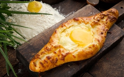 Гигантский хачапури из Сочи попал в Книгу рекордов России