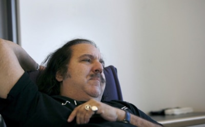 Порноактер-ветеран Рон Джереми заявил о крахе индустрии секс-фильмов