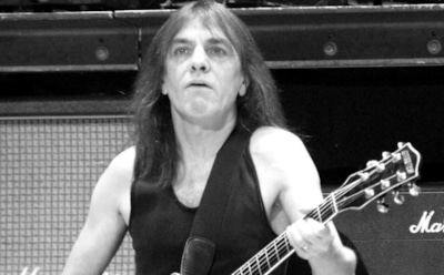 На 65-м году жизни скончался основатель группы AC/DC Малькольм Янг