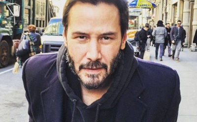 СМИ обвинили Киану Ривза в распитии крови младенцев