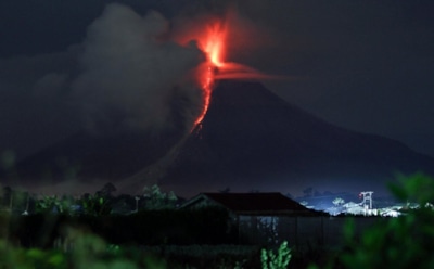 Из-за извержения вулкана на Бали эвакуировали 40 тыс. человек