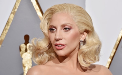 Леди Гага продемонстрировала откровенное фото в бикини