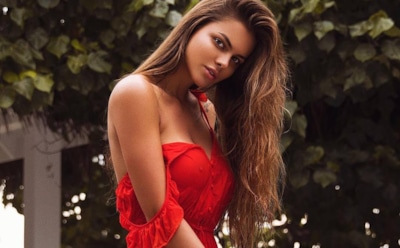 Виктория Одинцова показала пышную грудь на новом фото