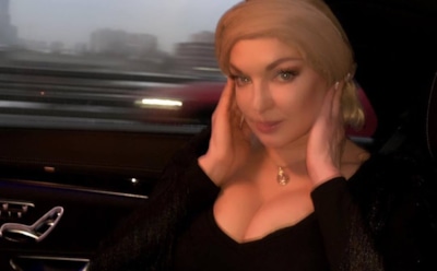 Волочкова пришла в Кремль в платье с откровенным декольте