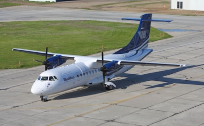 Появилось видео с места падения пассажирского самолета в Канаде