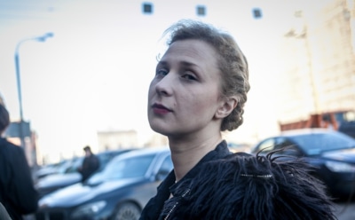 Участницу Pussy Riot Алехину приговорили к 40 часам обязательных работ