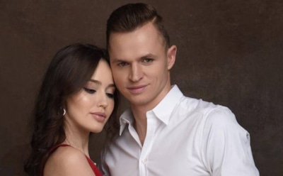 Тарасов снялся с полуобнаженной Костенко на своих плечах