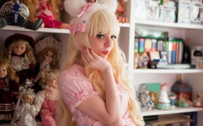 Внешность «фарфоровой куклы» обошлась британке в 1,4 млн руб