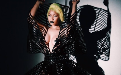 35-летняя Ники Минаж разделась для съемок в новом клипе