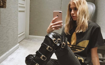 31-летняя Елена Перминова выложила фото в бюстгальтере