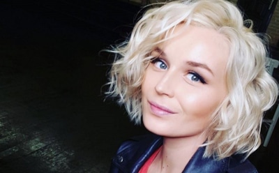 Полина Гагарина устроила флешмоб в авиалайнере