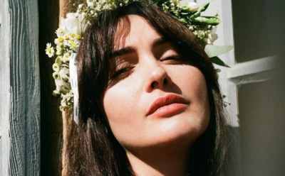 Супруга рэпера Басты показала аппетитную фигуру в Дубае